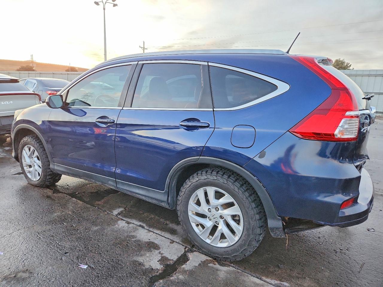 2015 HONDA CR-V EXL photo 2