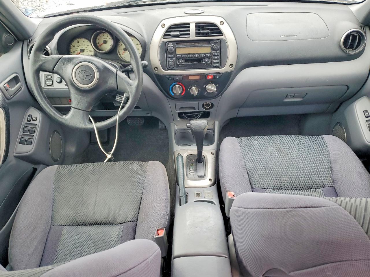 2002 TOYOTA RAV4 photo 8