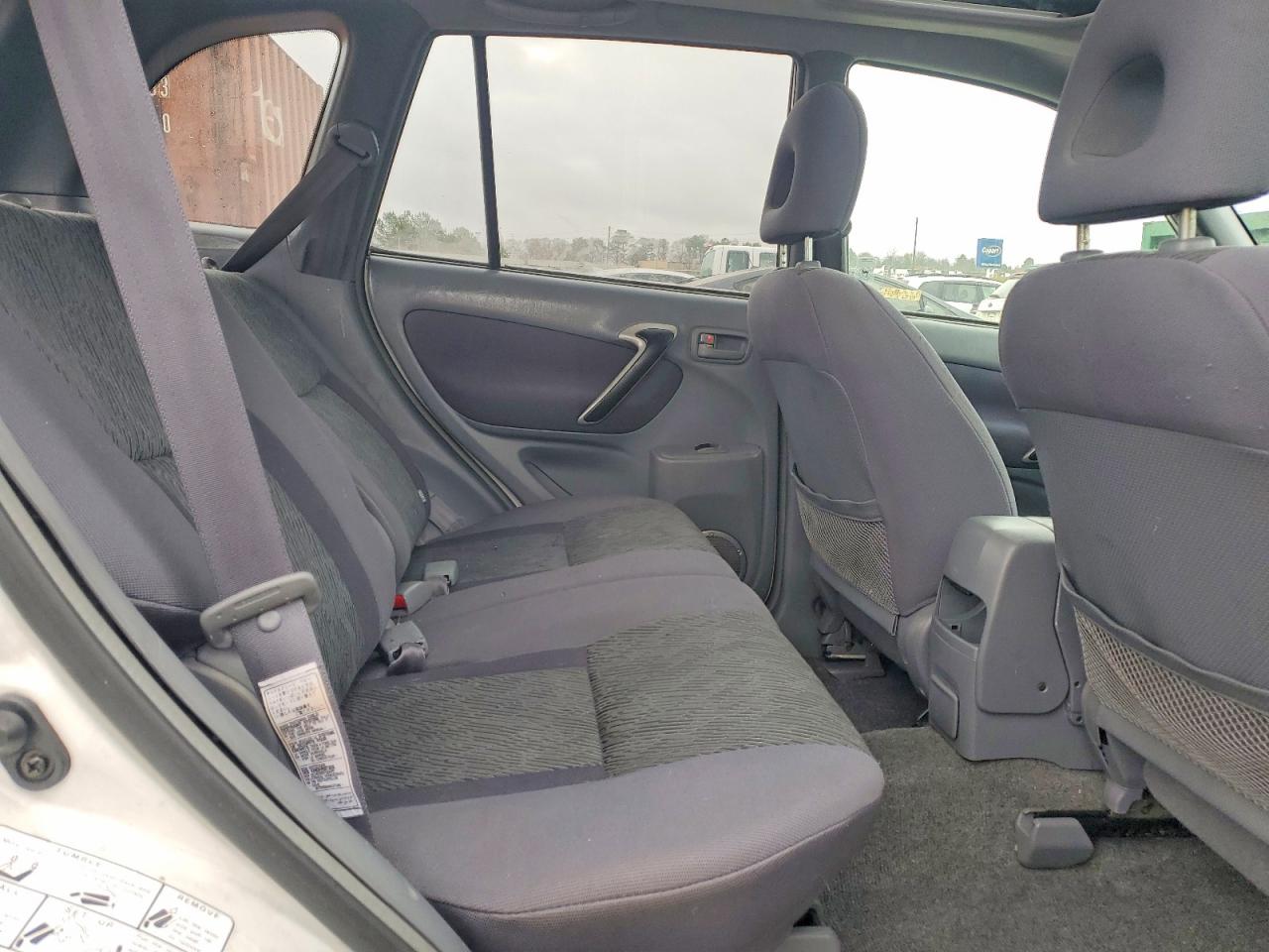2002 TOYOTA RAV4 photo 11