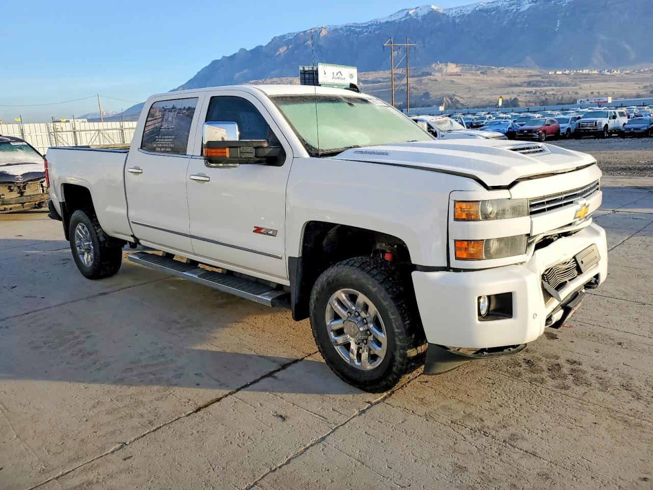 2019 CHEVROLET SILVERADO K3500 LTZ photo 4
