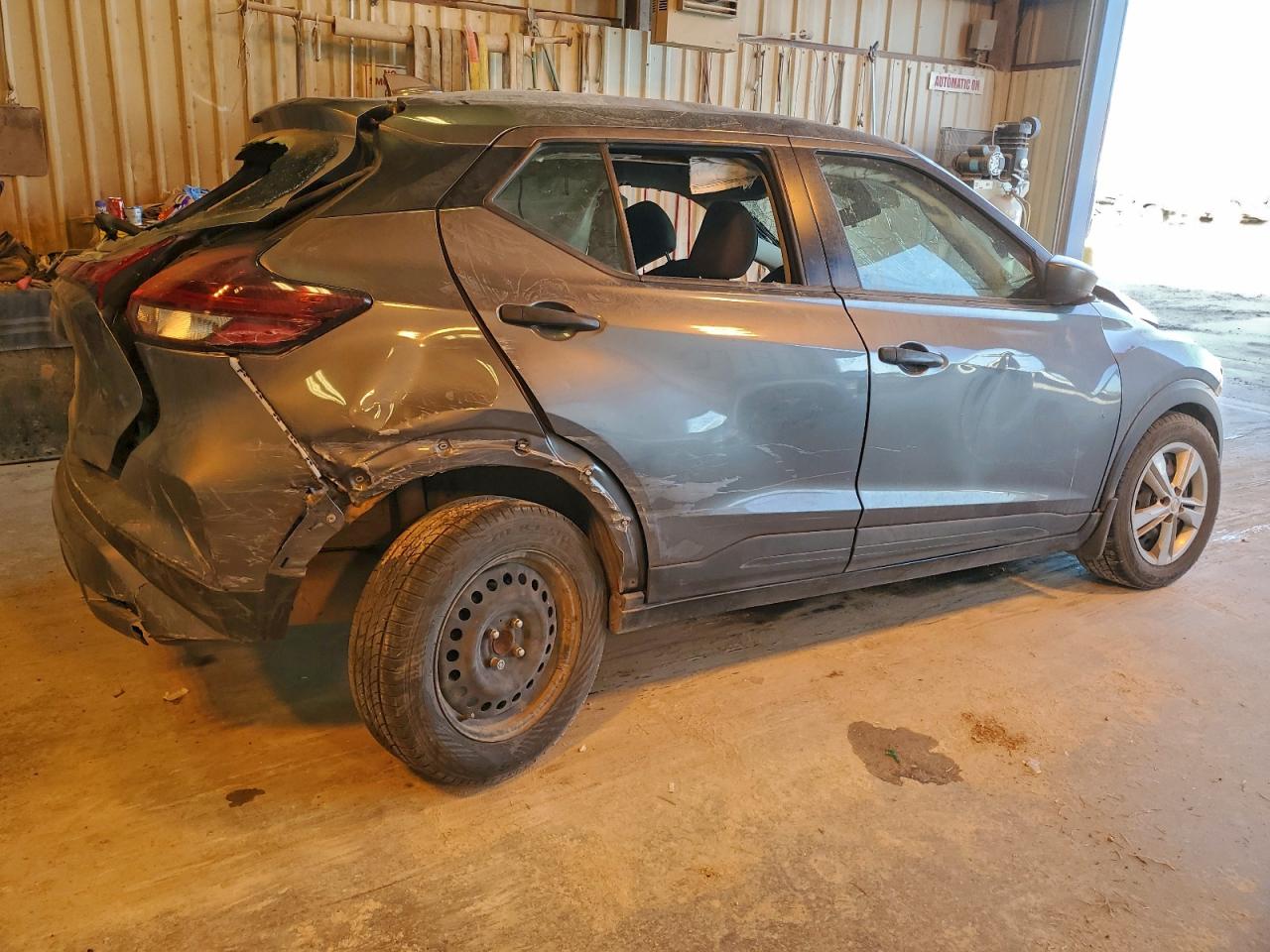 2021 NISSAN KICKS S photo 3