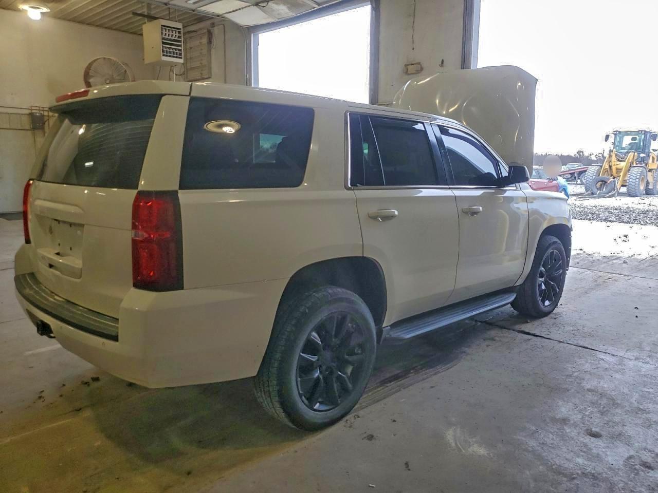 2016 CHEVROLET TAHOE SPECIAL photo 3