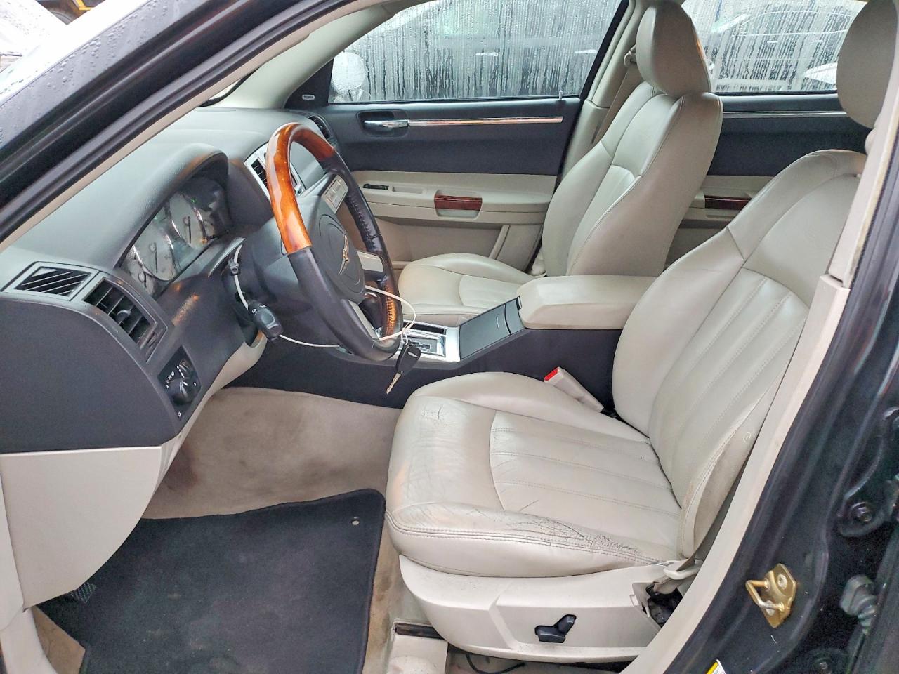 2005 CHRYSLER 300C photo 7