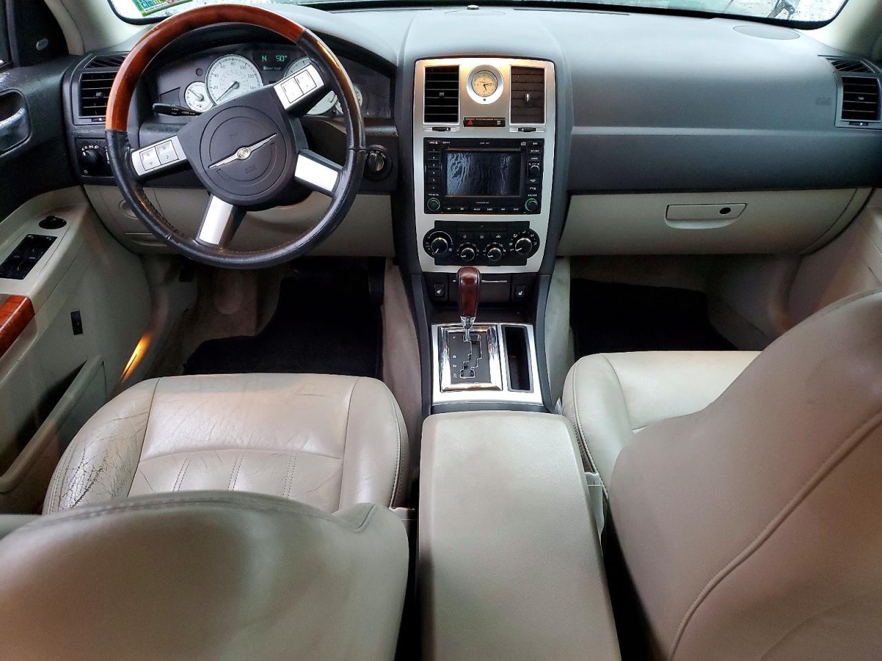 2005 CHRYSLER 300C photo 8