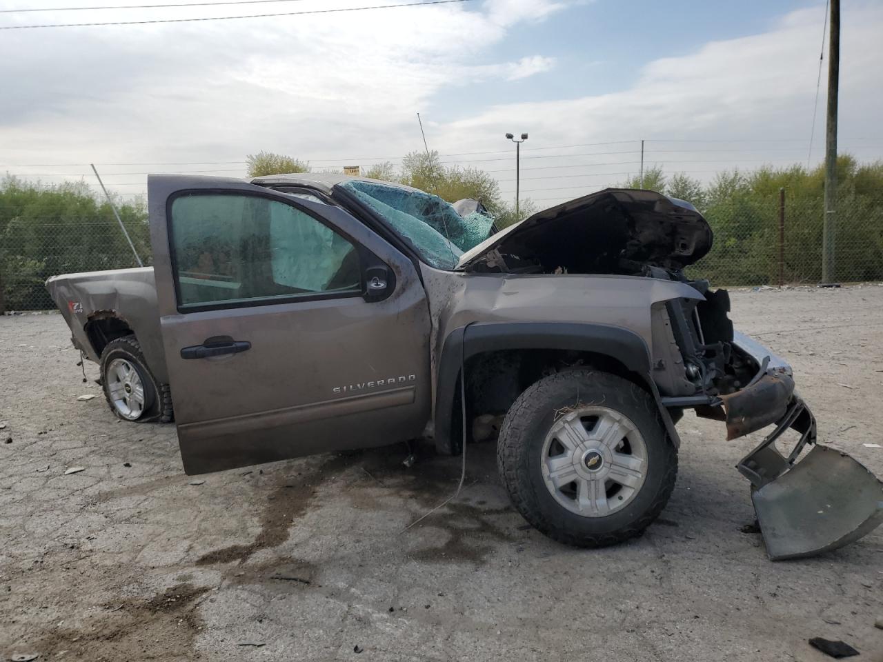 2013 CHEVROLET SILVERADO K1500 LT photo 4