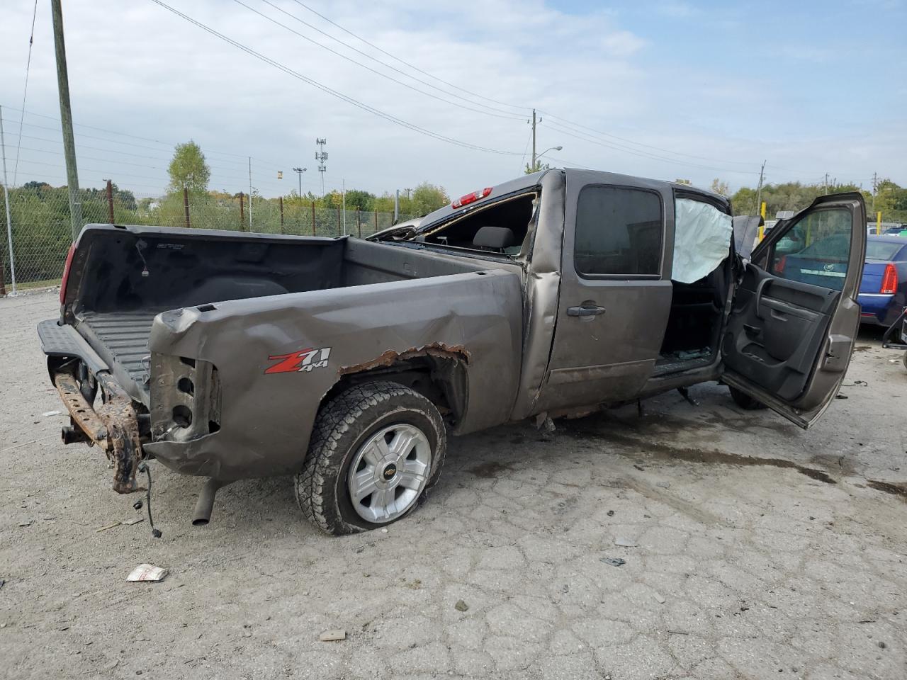 2013 CHEVROLET SILVERADO K1500 LT photo 3