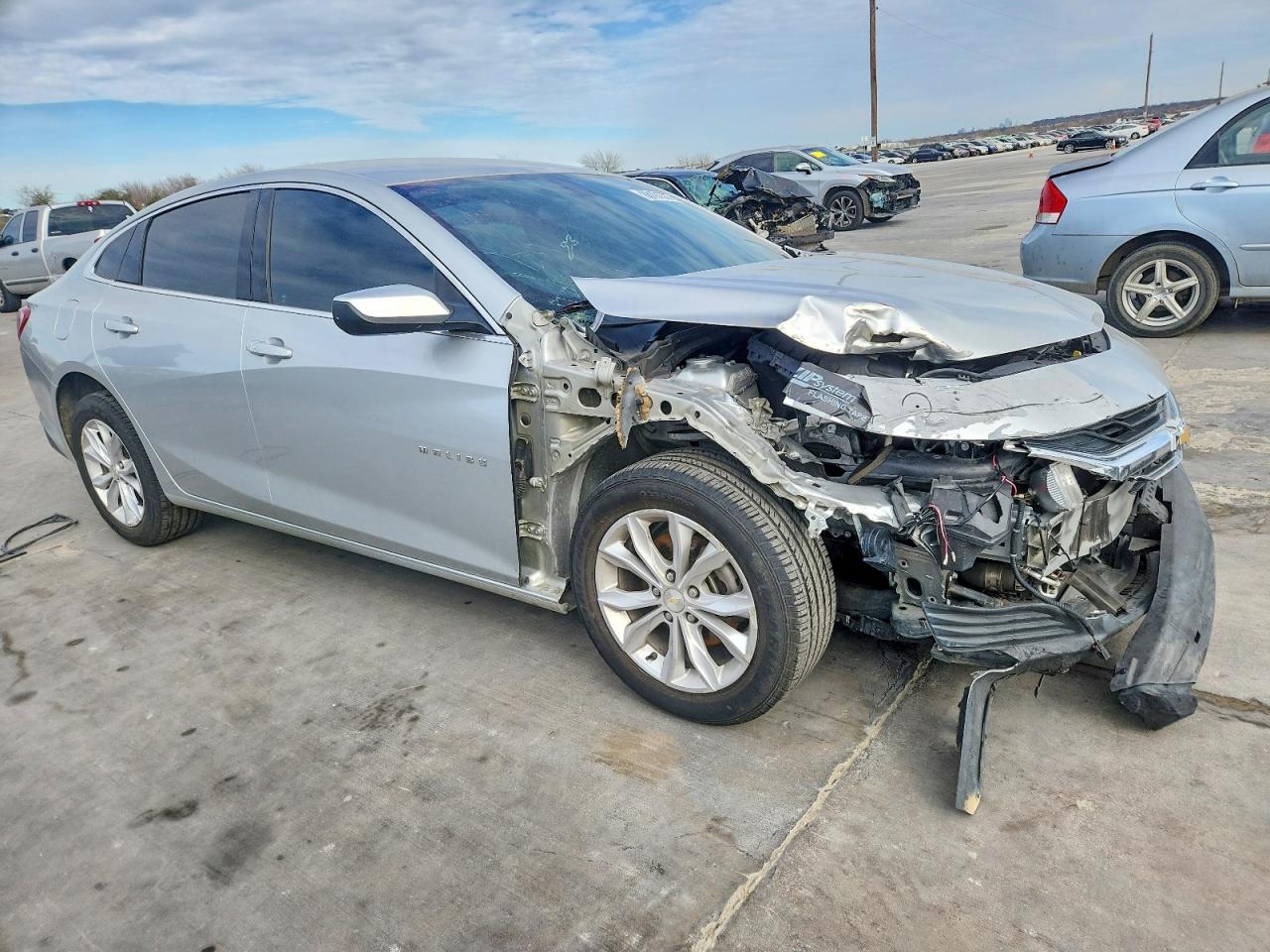 2022 CHEVROLET MALIBU LT photo 4