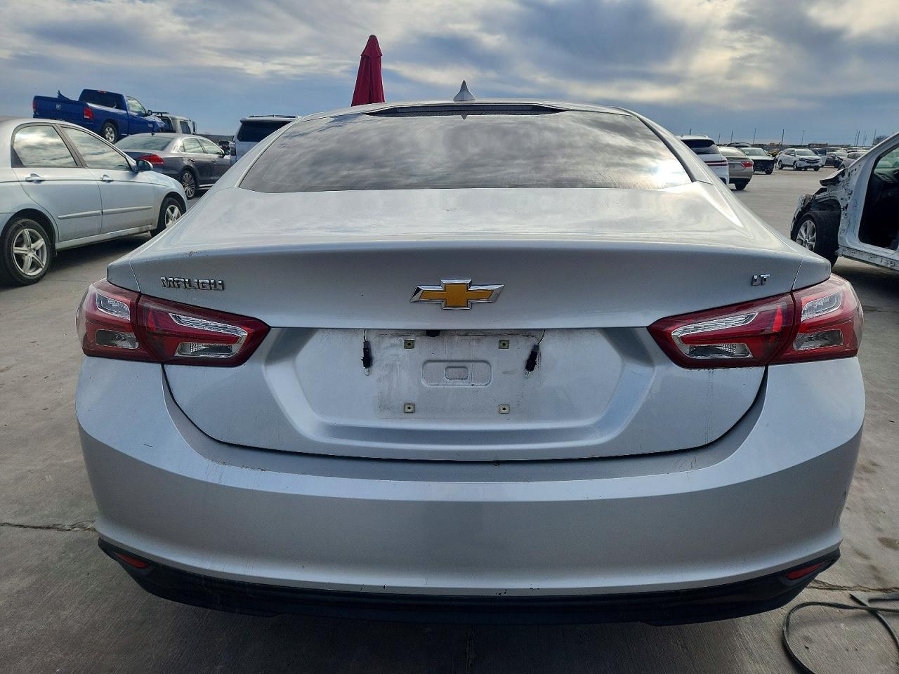 2022 CHEVROLET MALIBU LT photo 6