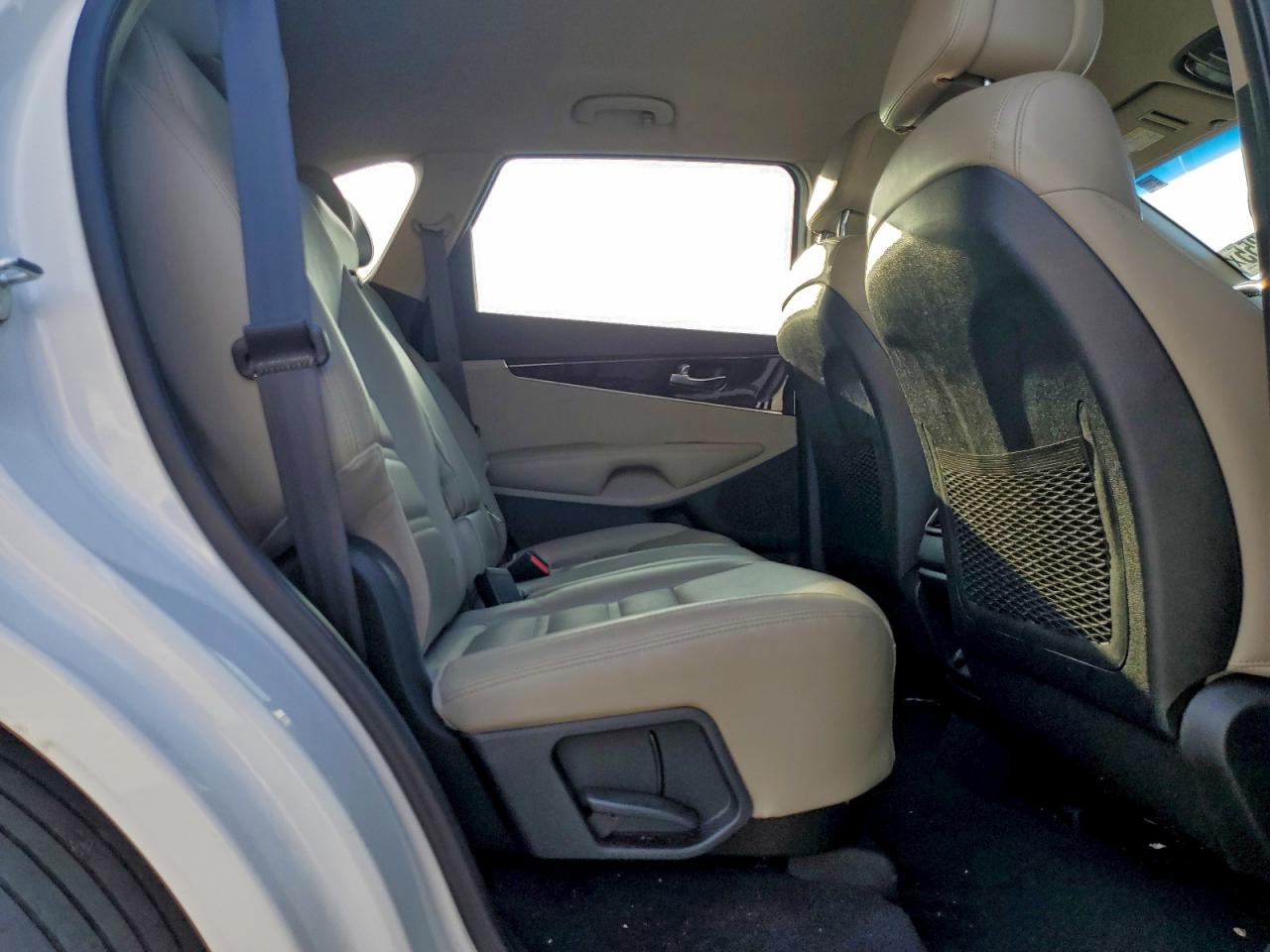 2016 KIA SORENTO EX photo 11