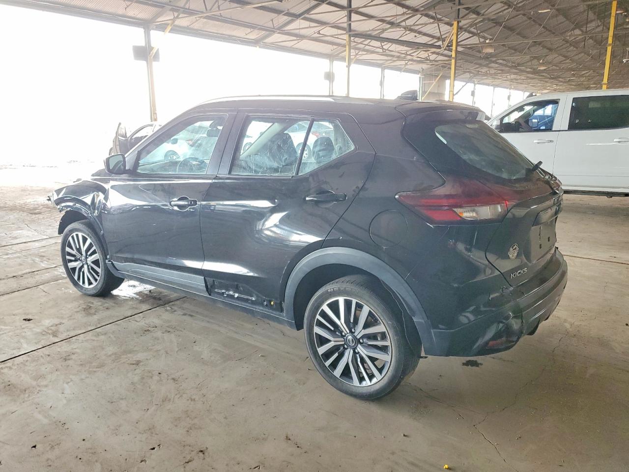 2021 NISSAN KICKS SV photo 2