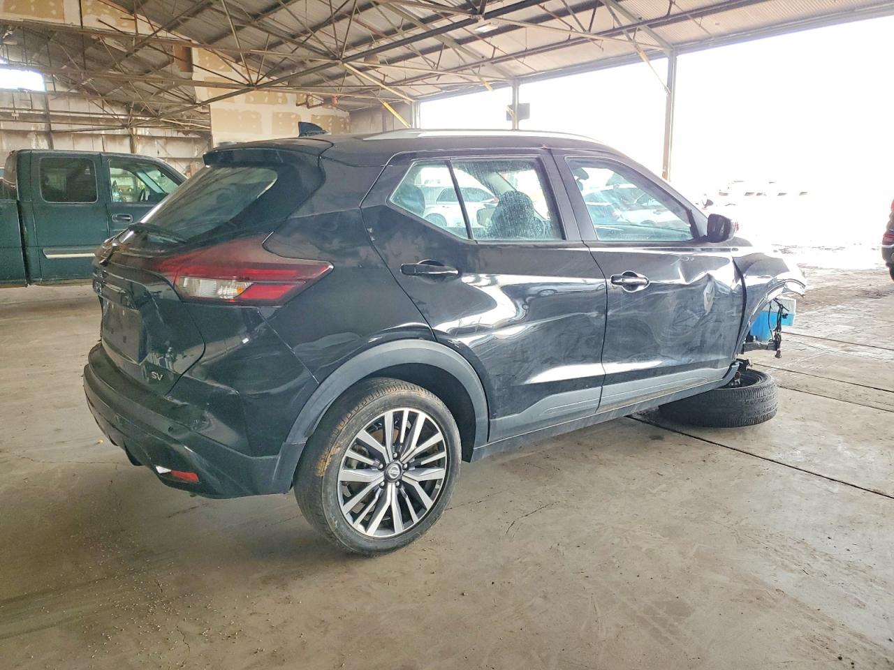 2021 NISSAN KICKS SV photo 3