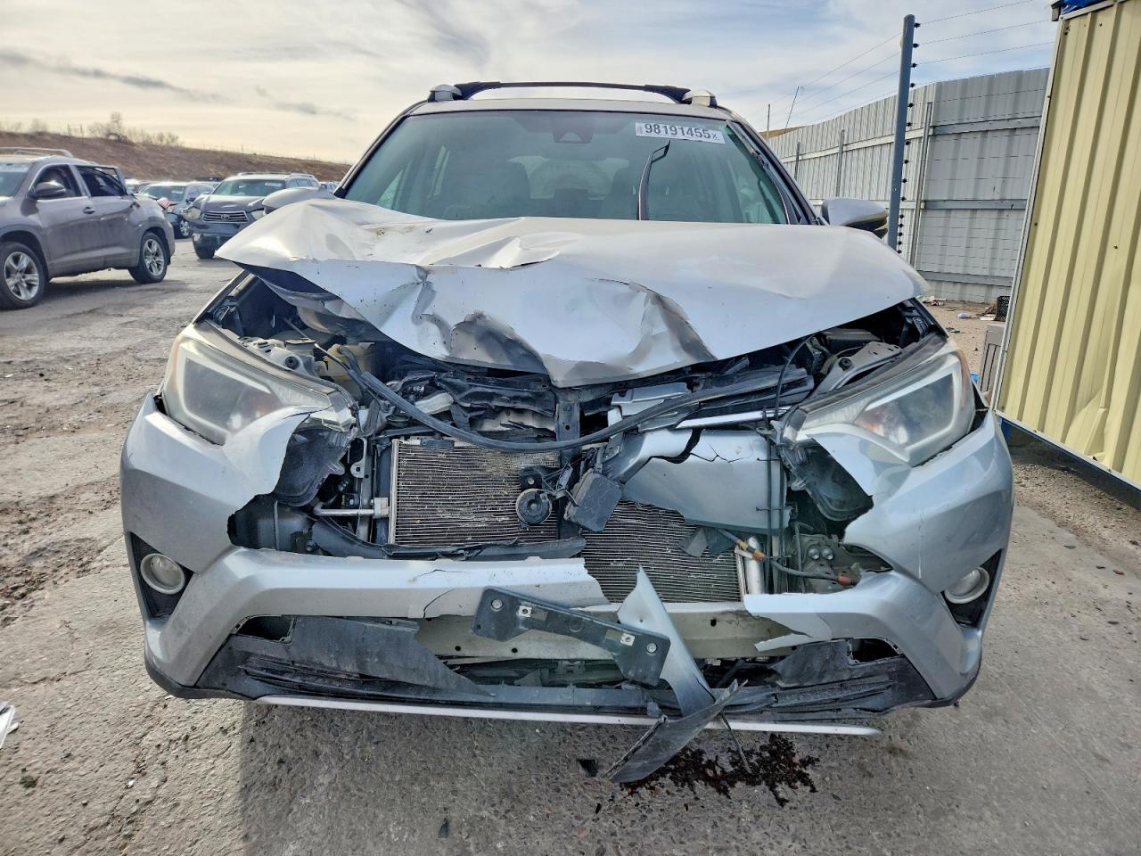 2017 TOYOTA RAV4 XLE photo 5