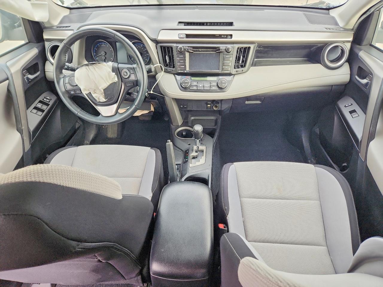 2017 TOYOTA RAV4 XLE photo 8