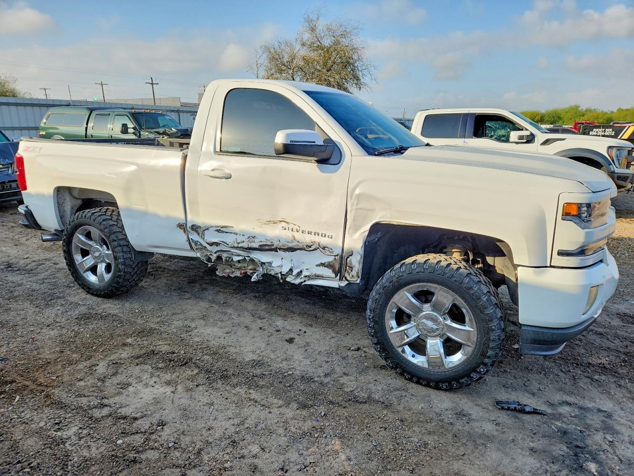 2015 CHEVROLET SILVERADO K1500 photo 4