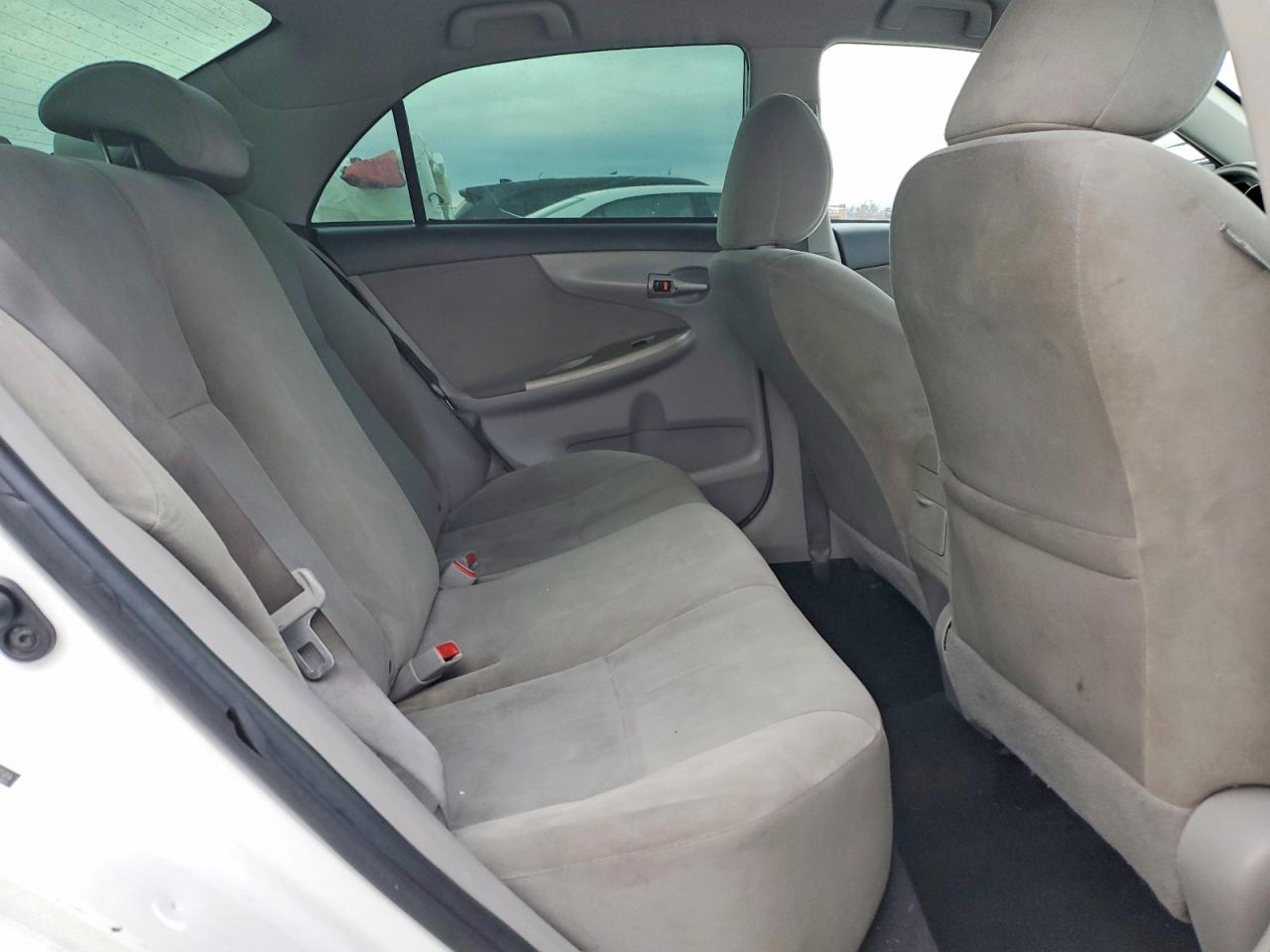 2011 TOYOTA COROLLA BASE photo 10