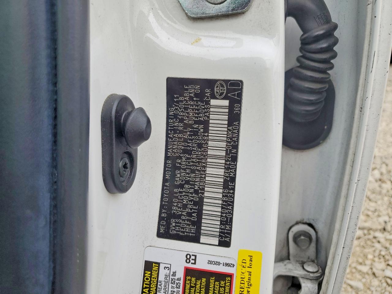 2011 TOYOTA COROLLA BASE photo 12