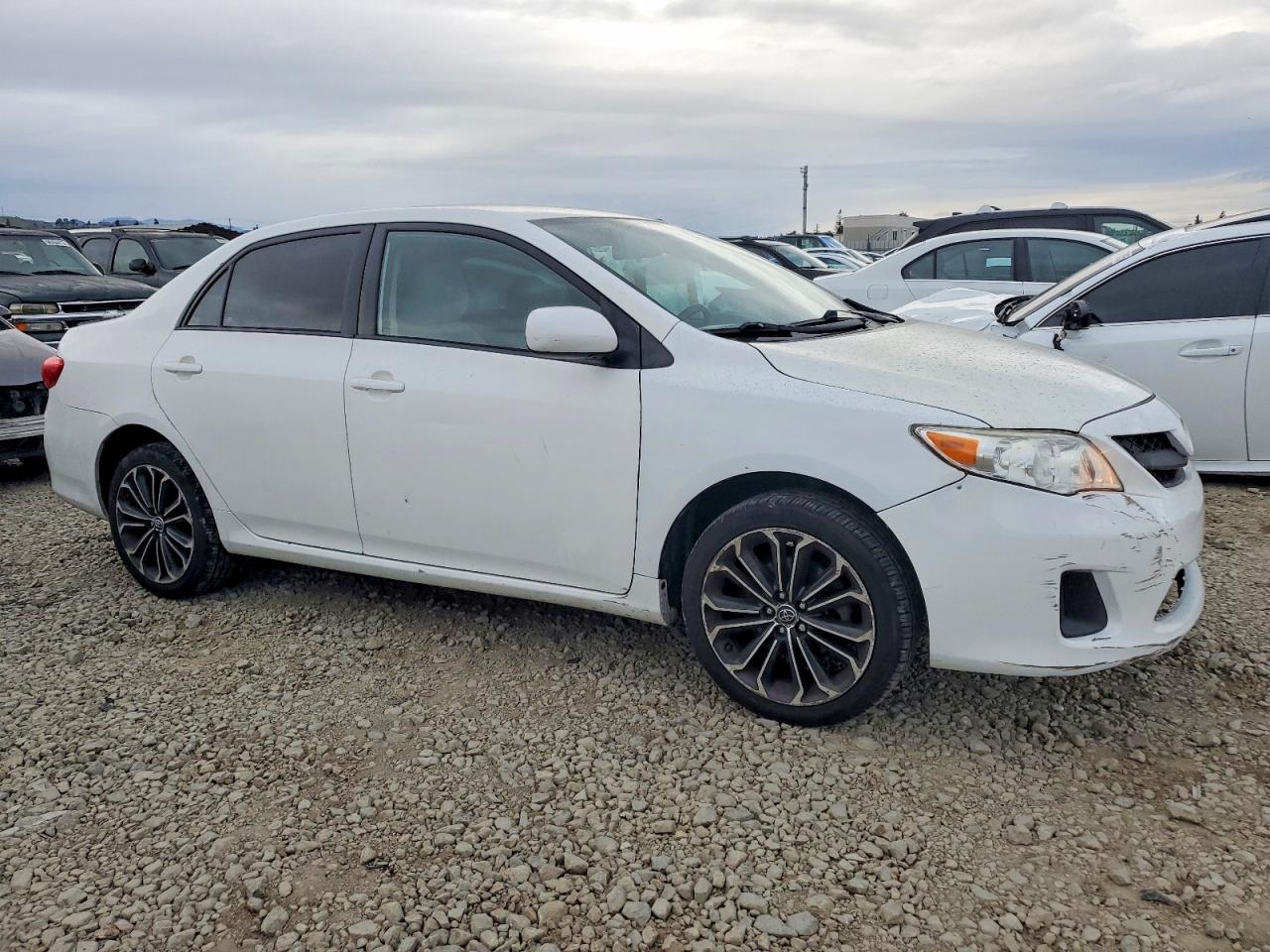 2011 TOYOTA COROLLA BASE photo 4