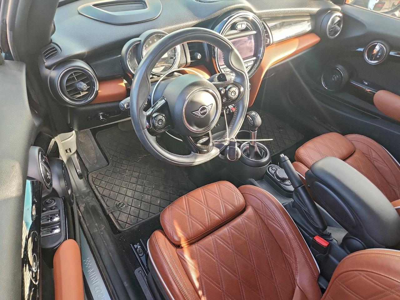2019 MINI COOPER S photo 8