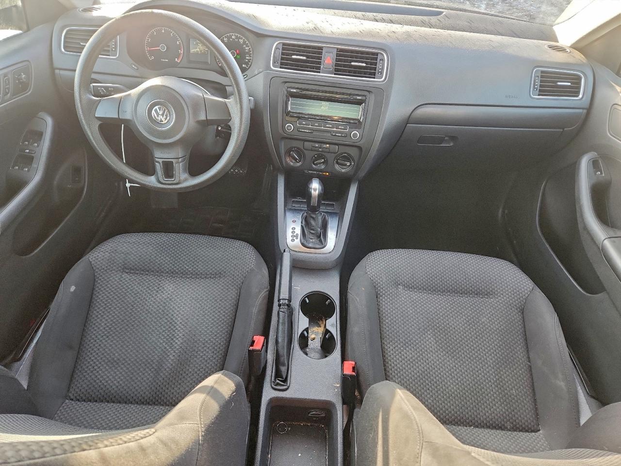2013 VOLKSWAGEN JETTA BASE photo 8