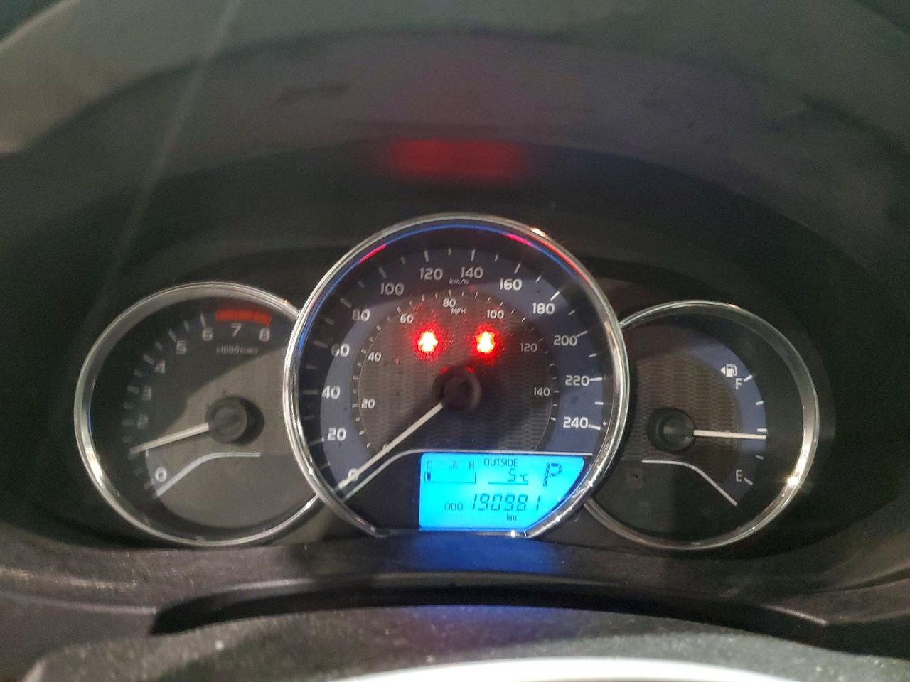 2014 TOYOTA COROLLA L photo 9