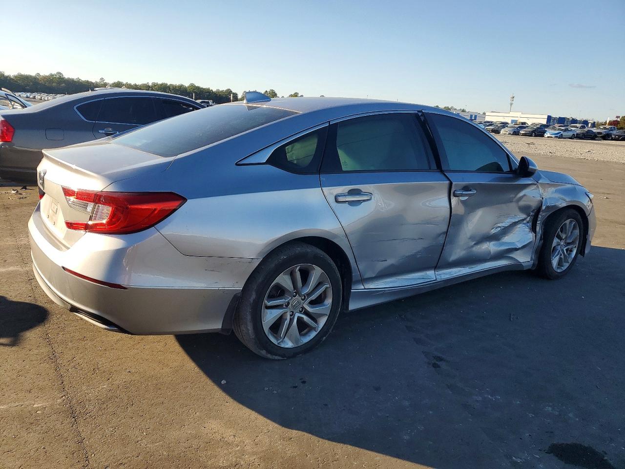 2020 HONDA ACCORD LX photo 7