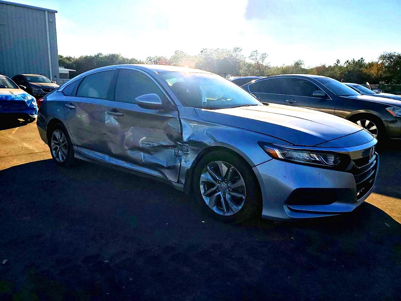 2020 HONDA ACCORD LX photo 10