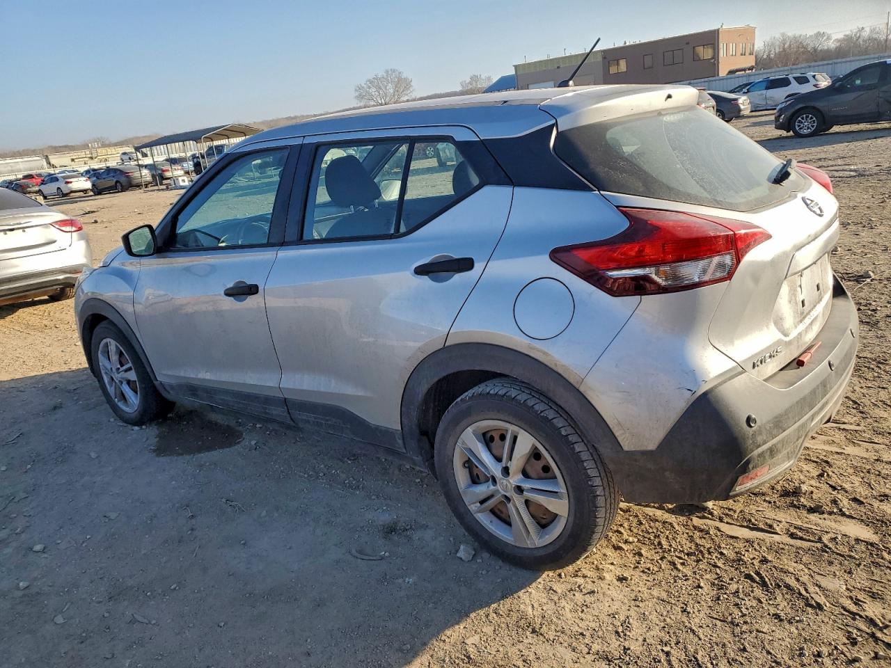 2020 NISSAN KICKS S photo 3