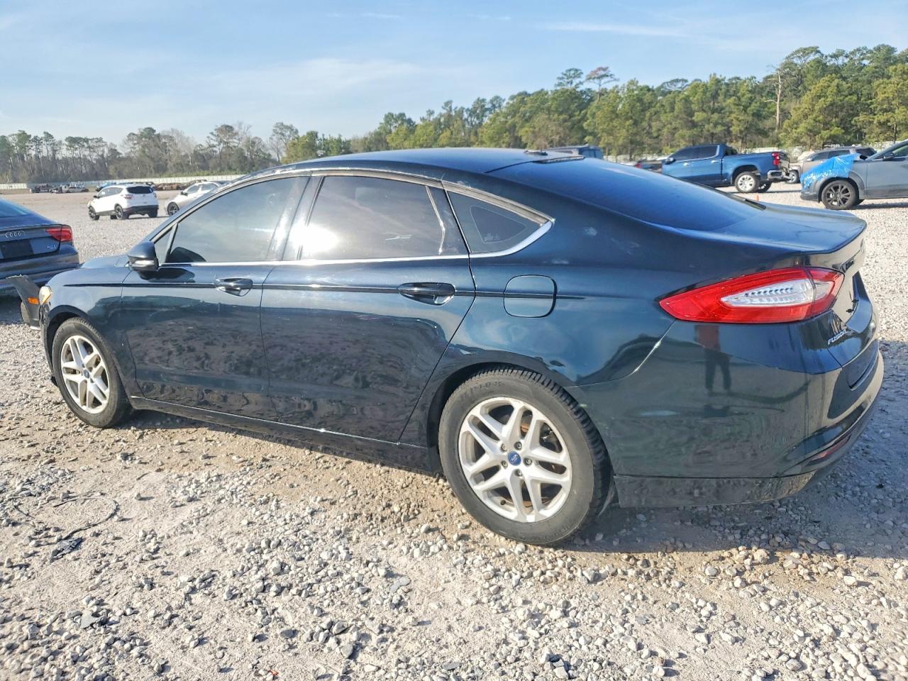 2014 FORD FUSION SE photo 4