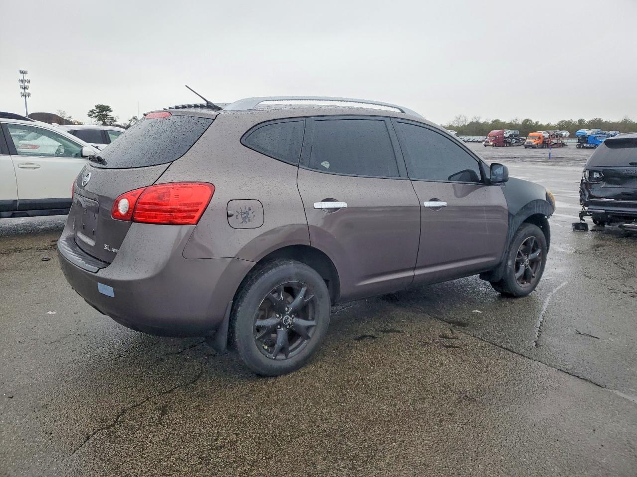 2010 NISSAN ROGUE S photo 3