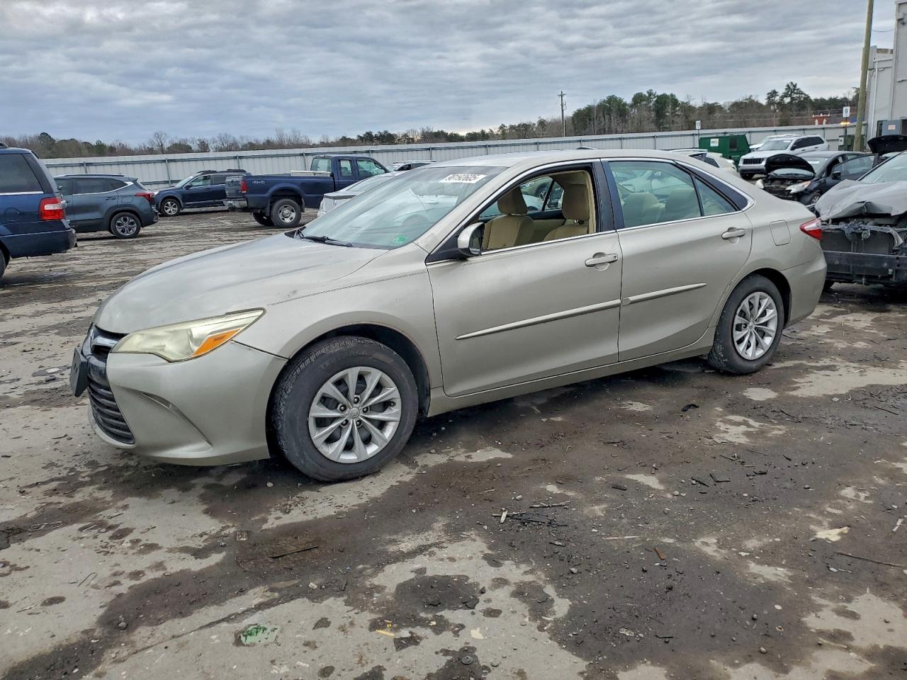2016 TOYOTA CAMRY