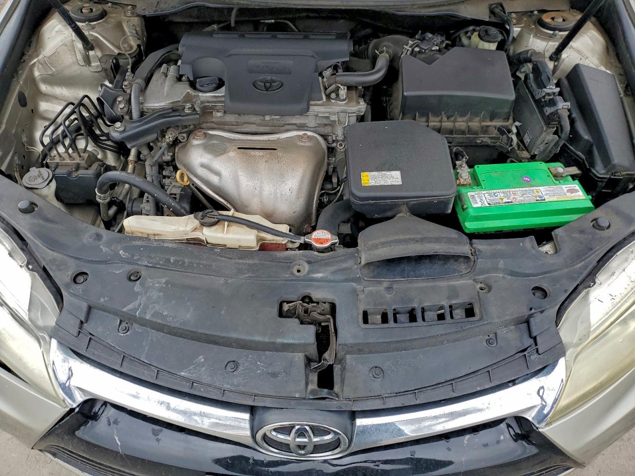2016 TOYOTA CAMRY LE photo 11