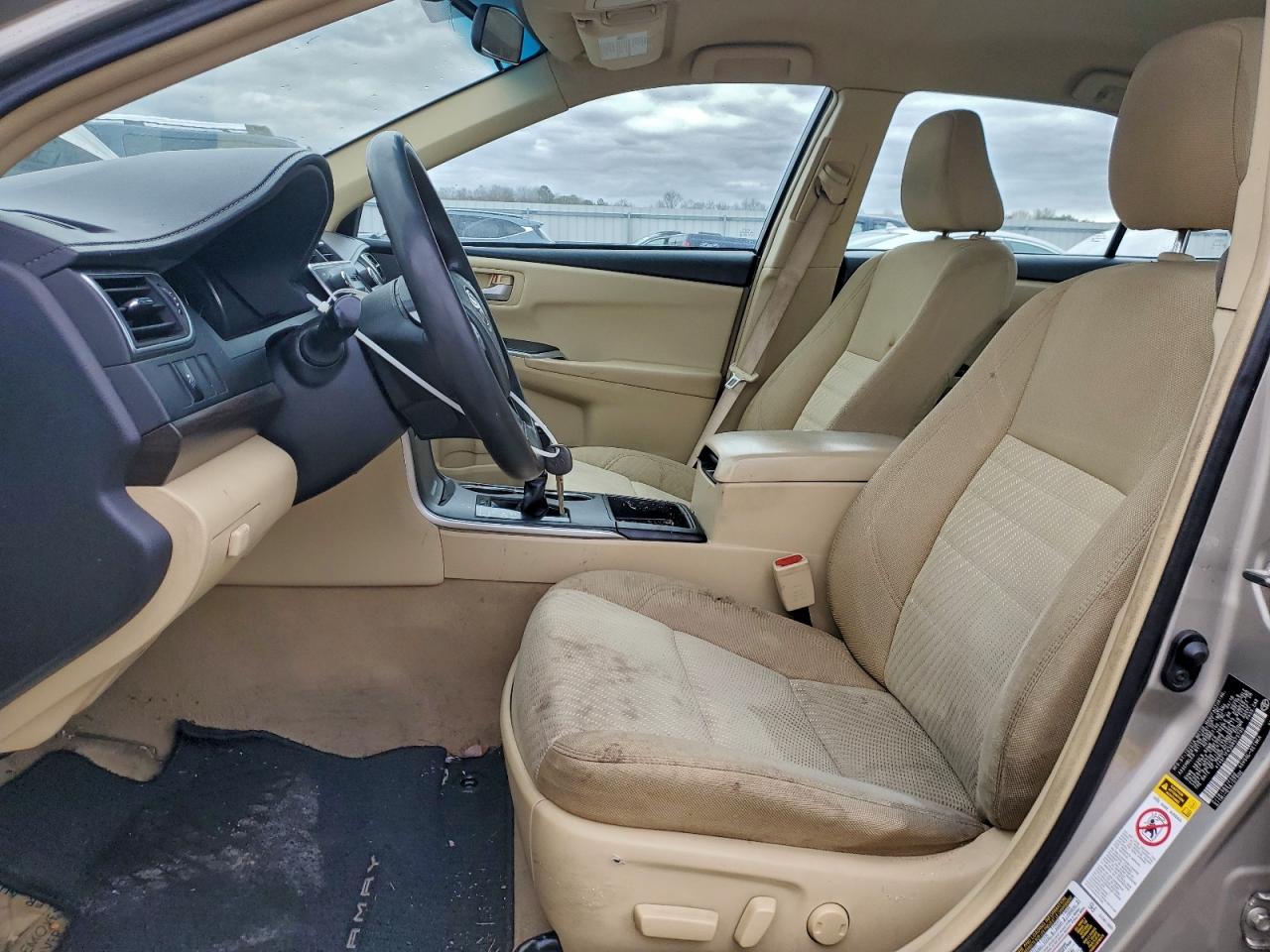 2016 TOYOTA CAMRY LE photo 7