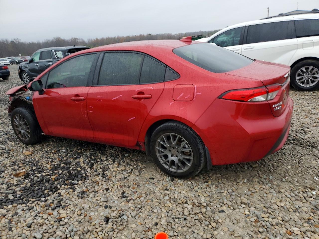2021 TOYOTA COROLLA LE photo 2