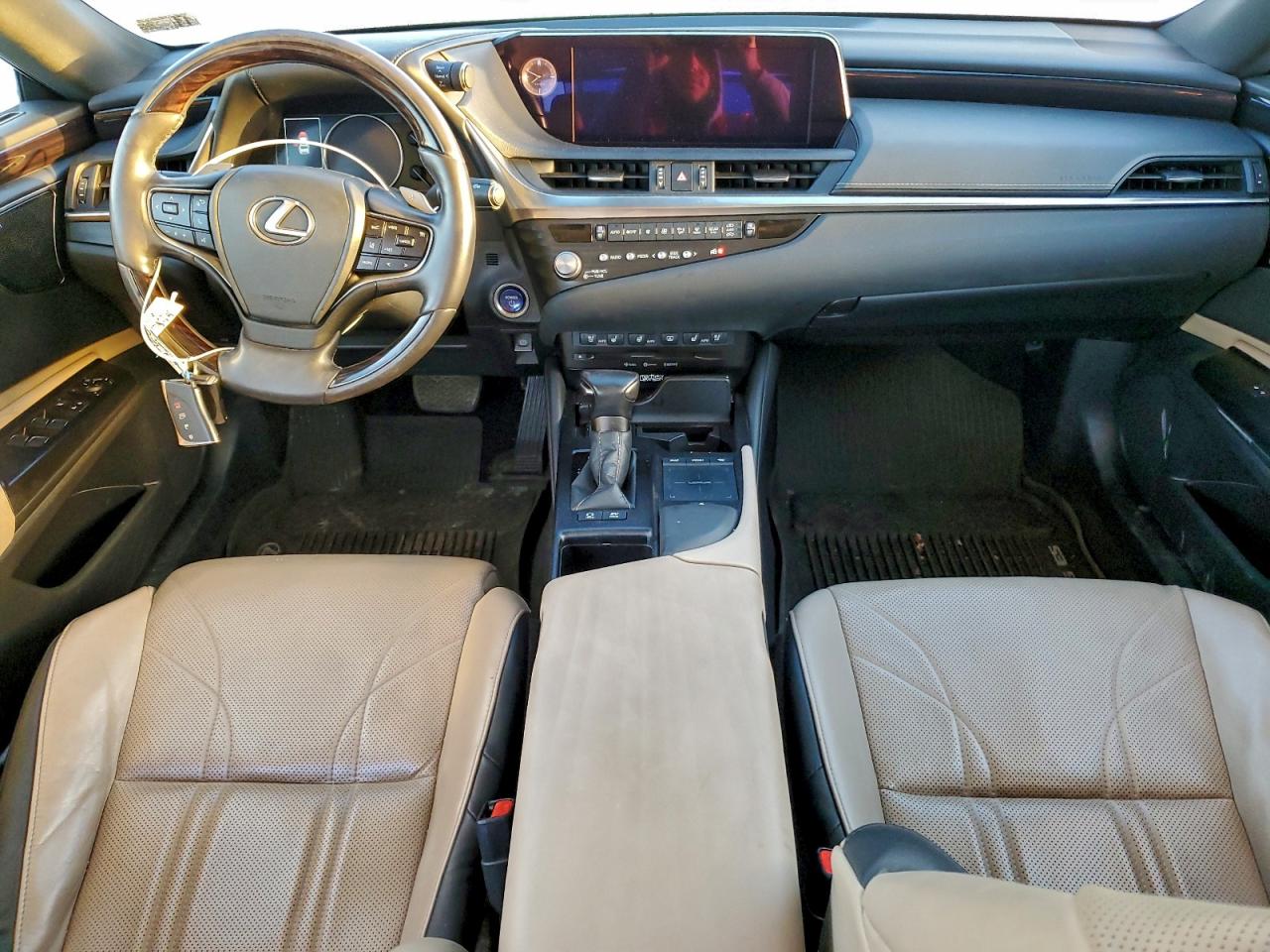 2021 LEXUS ES 300H LUXURY photo 8