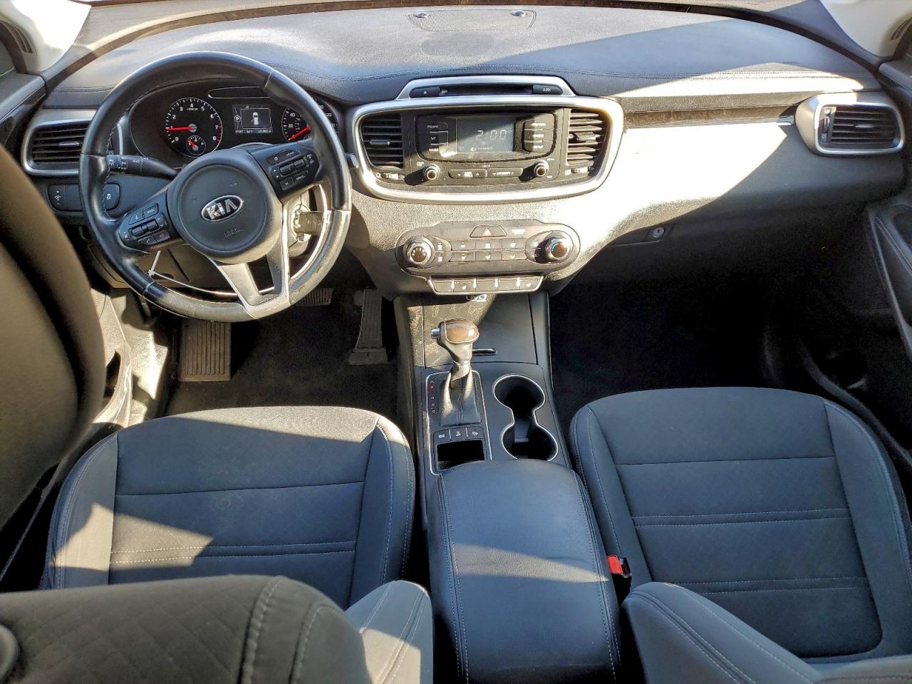 2016 KIA SORENTO LX photo 8