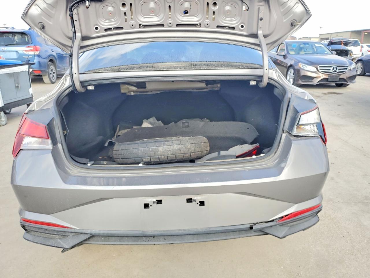 2022 HYUNDAI ELANTRA SEL photo 6