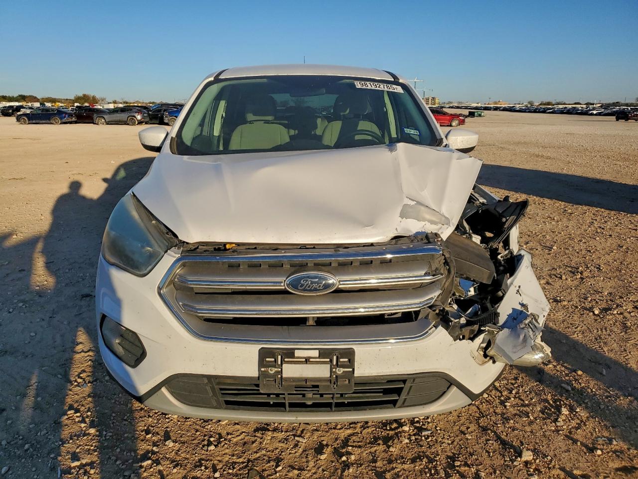 2017 FORD ESCAPE SE photo 13