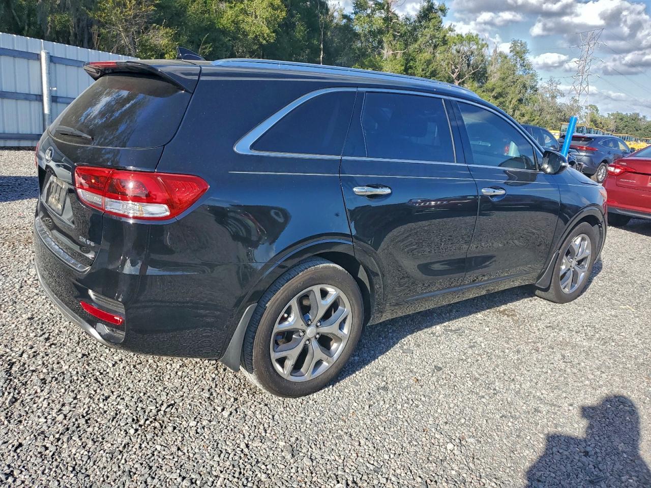 2017 KIA SORENTO SX photo 3