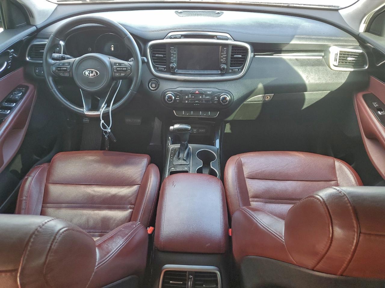 2017 KIA SORENTO SX photo 8