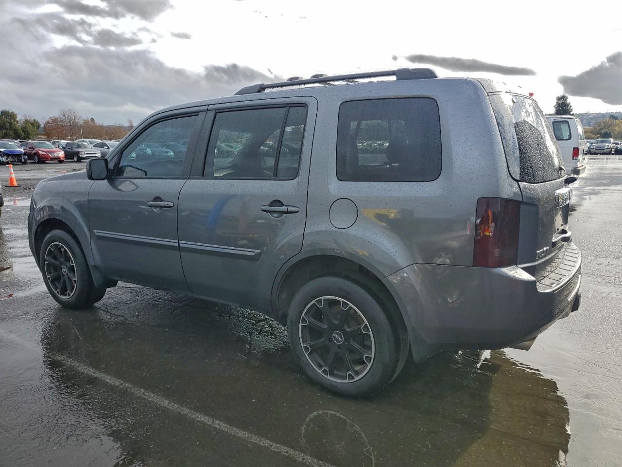 2012 HONDA PILOT EXLN photo 2