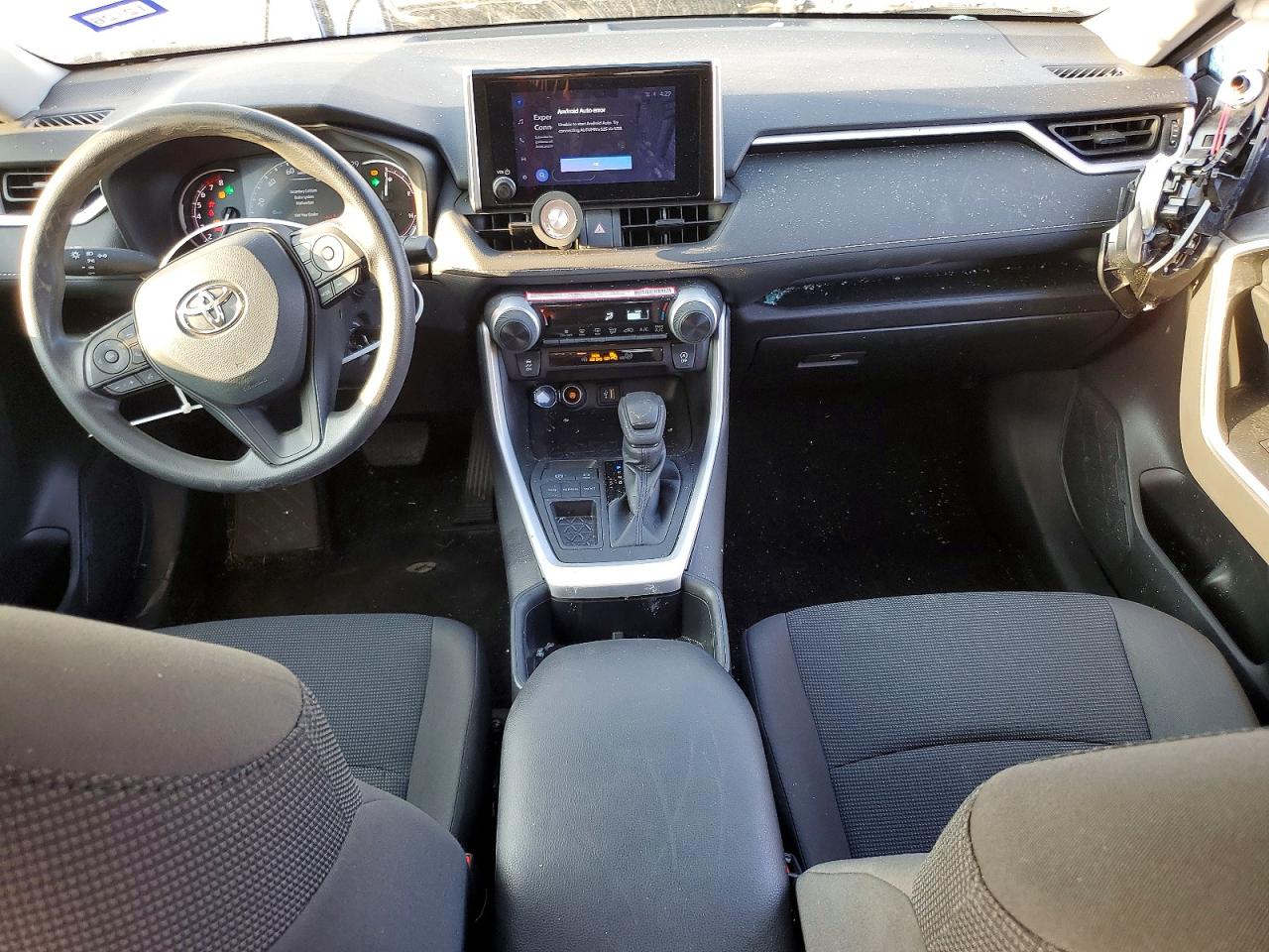 2024 TOYOTA RAV4 LE photo 8