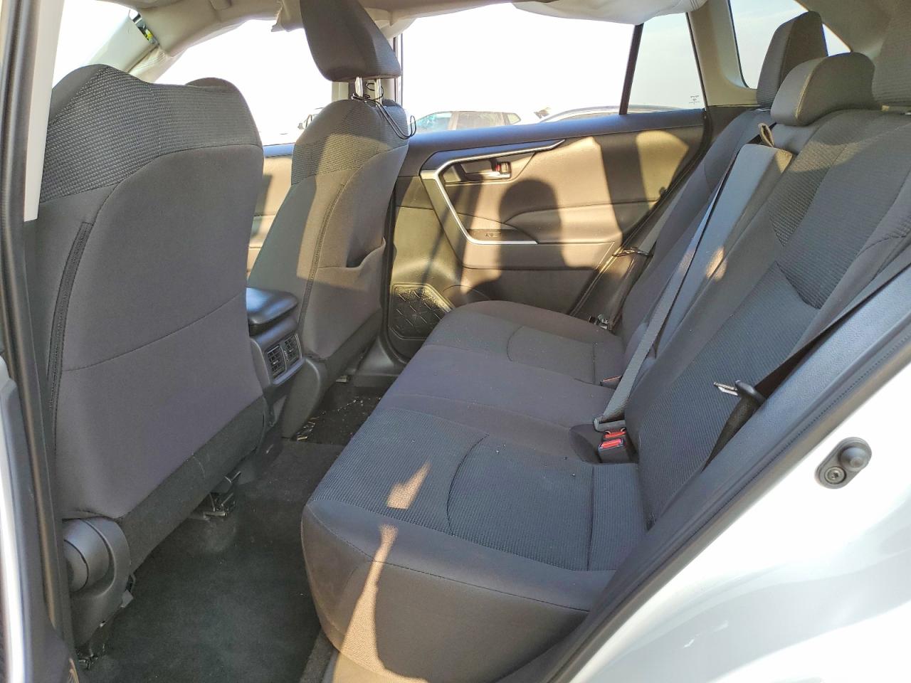 2024 TOYOTA RAV4 LE photo 10
