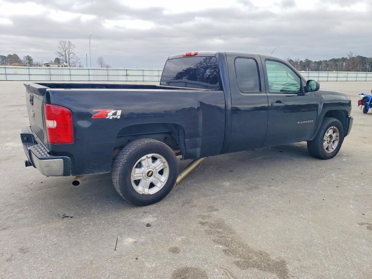 2010 CHEVROLET SILVERADO K1500 LT photo 7