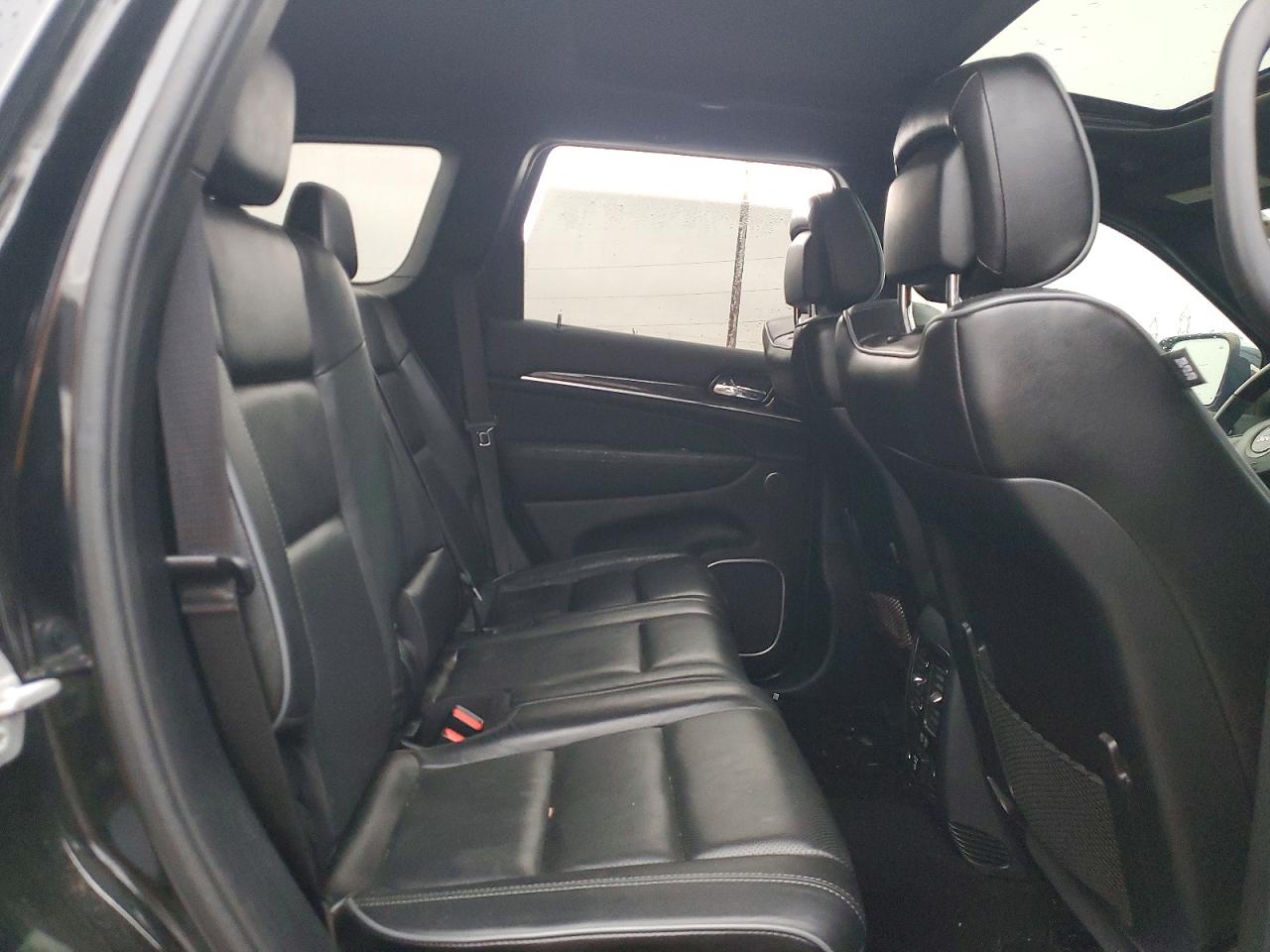 2019 JEEP GRAND CHEROKEE OVERLAND photo 11
