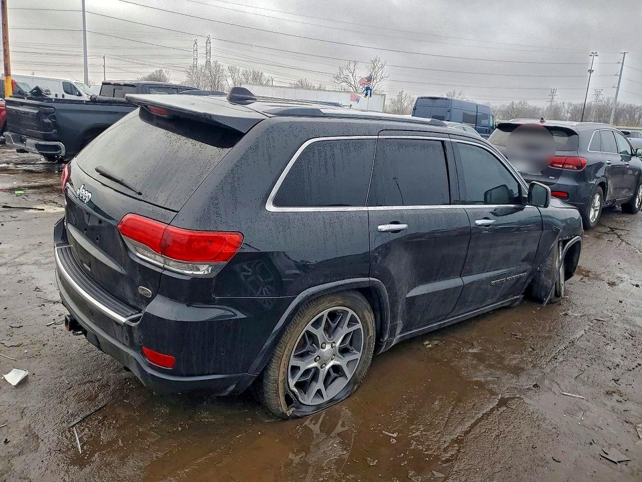 2019 JEEP GRAND CHEROKEE OVERLAND photo 3
