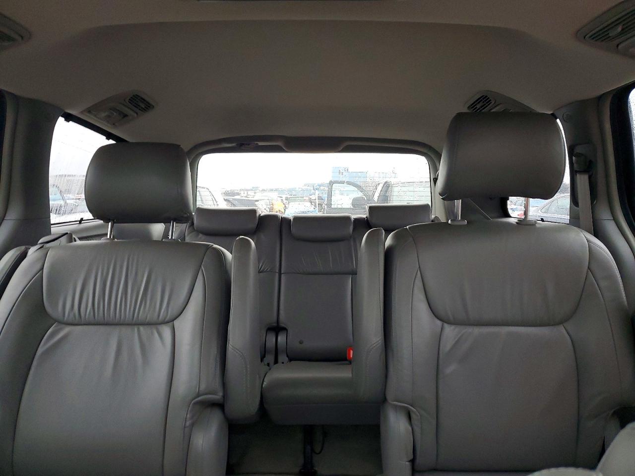 2006 TOYOTA SIENNA XLE photo 10