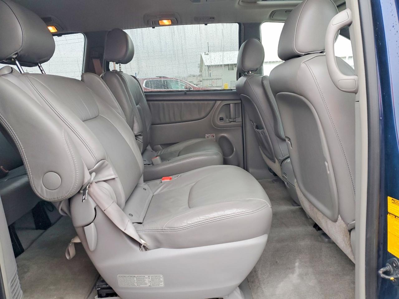 2006 TOYOTA SIENNA XLE photo 11