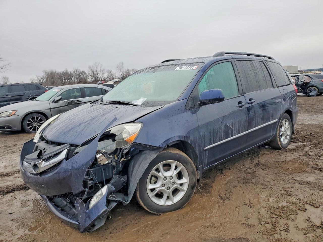 2006 TOYOTA SIENNA