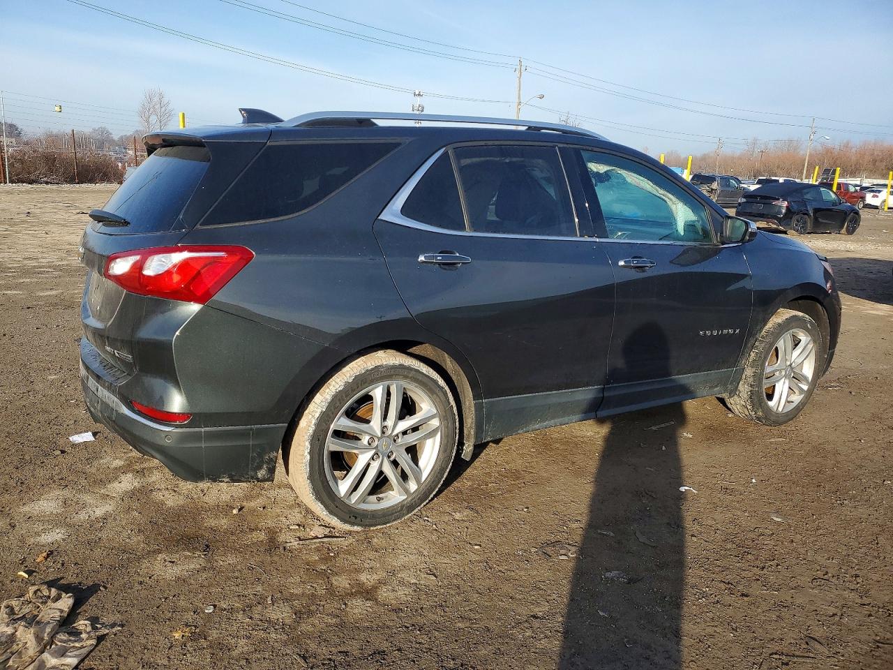 2018 CHEVROLET EQUINOX PREMIER photo 3