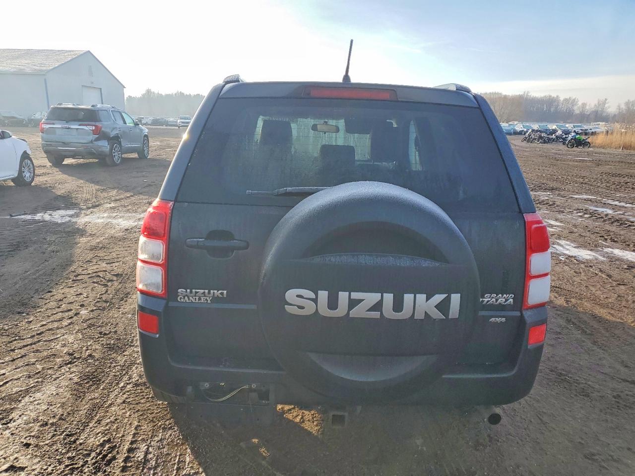 2011 SUZUKI GRAND VITARA JLX photo 6